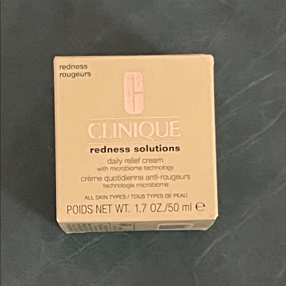 Clinique Redness Solutions Cream with Microbiome Technology